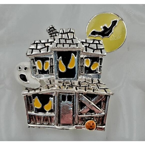 NIB AVON VINTAGE COLLECTIBLE HAUNTED HOUSE HALLOWEEN PIN - Picture 1 of 8